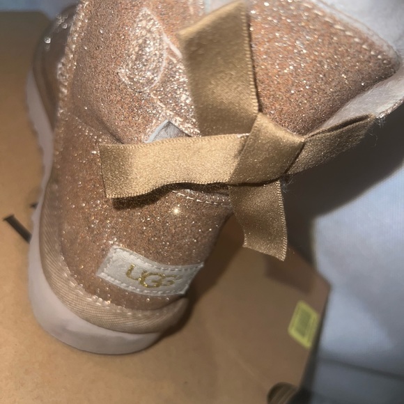 Ugg Boots w/Bow - Picture 2 of 2